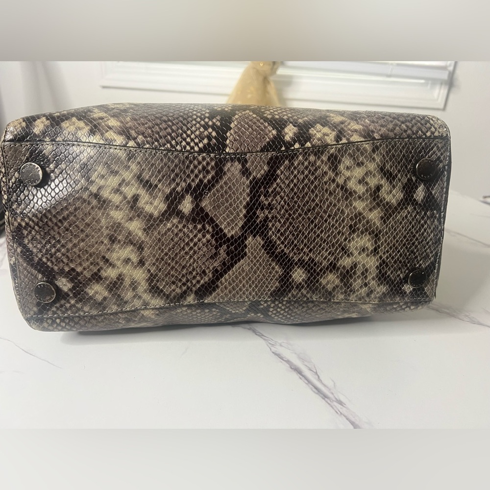 Michael  Kors - Picture 2 of 2